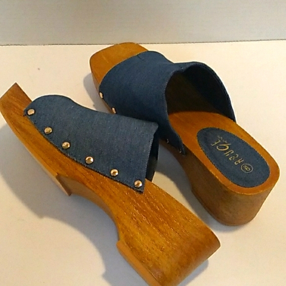 (NWT) DENIM CLOGS - Picture 4 of 8